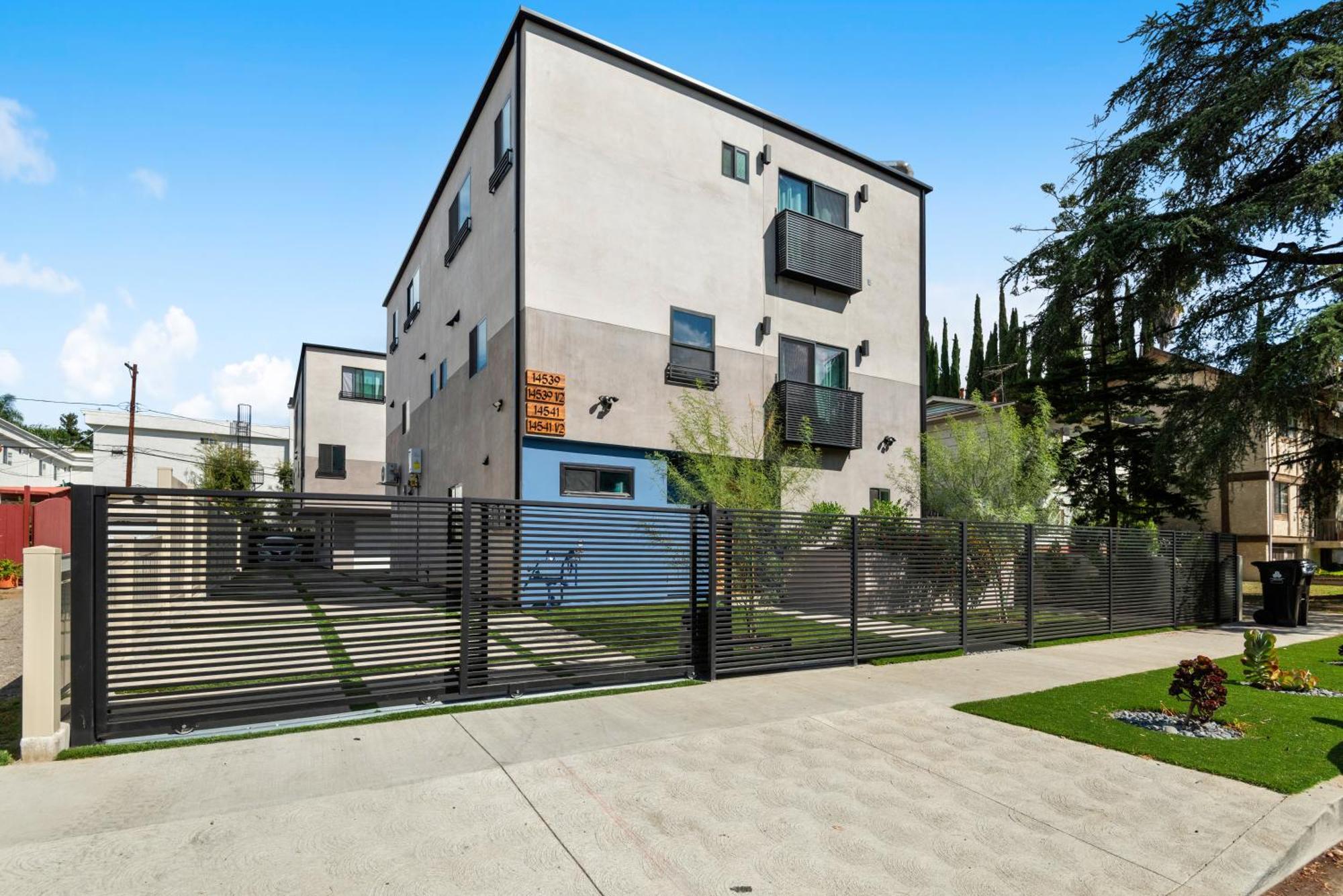 Luxurious Townhome W/3 Master Suites Gated Parking Los Angeles Exterior foto